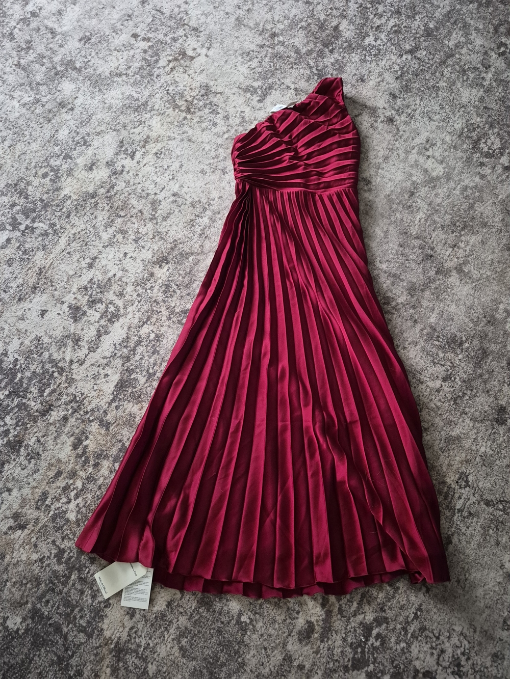 Abercrombie % Fitch Elegant One-Shoulder Burgundy Pleated Maxi Dress